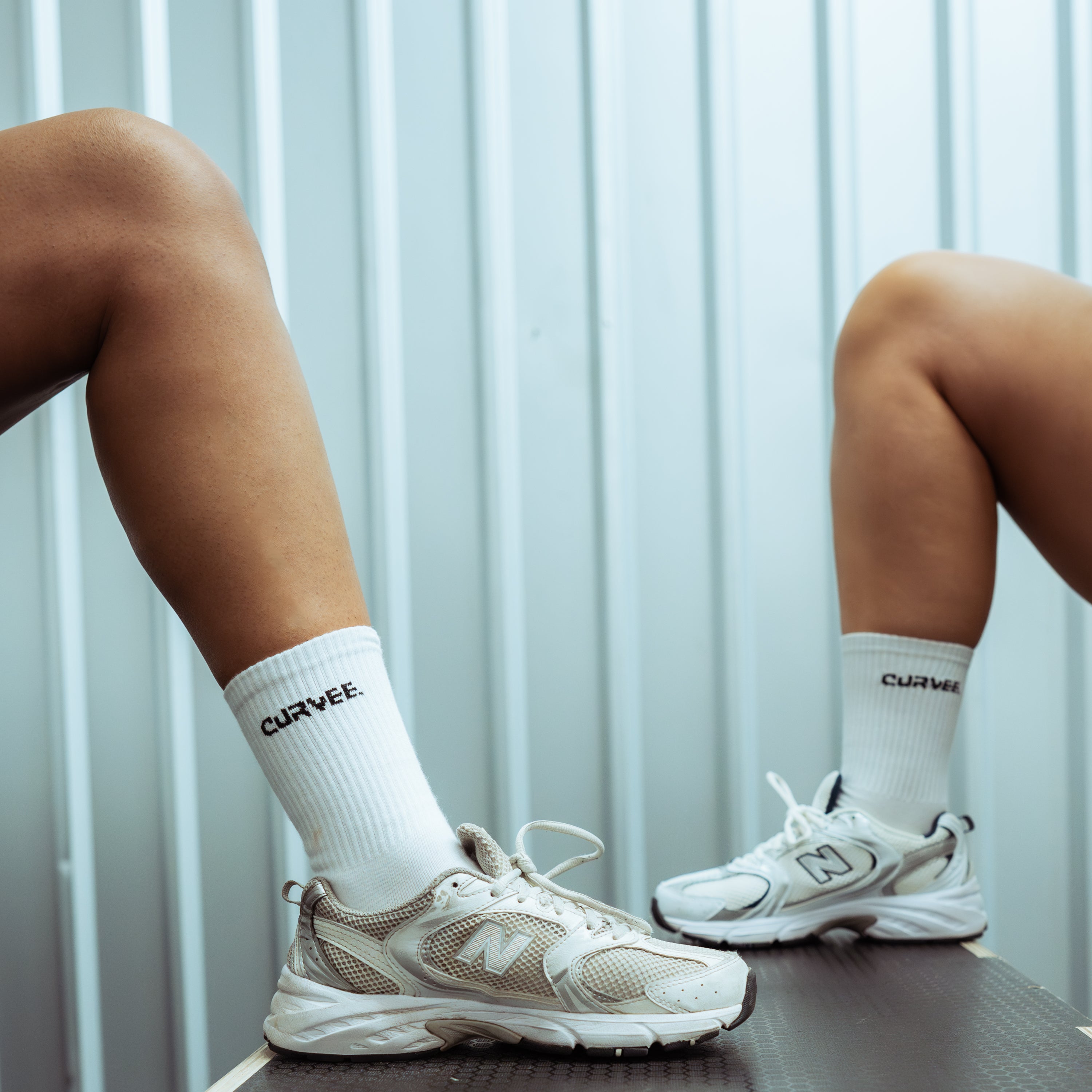 CURVEE Crew Socks 2 pack - White