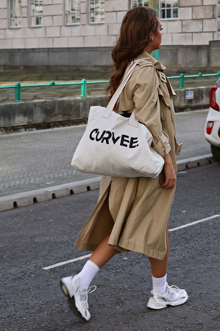 CURVEE Canvas Tote Bag - Cream